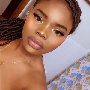 Meet your Posher, Marsandra